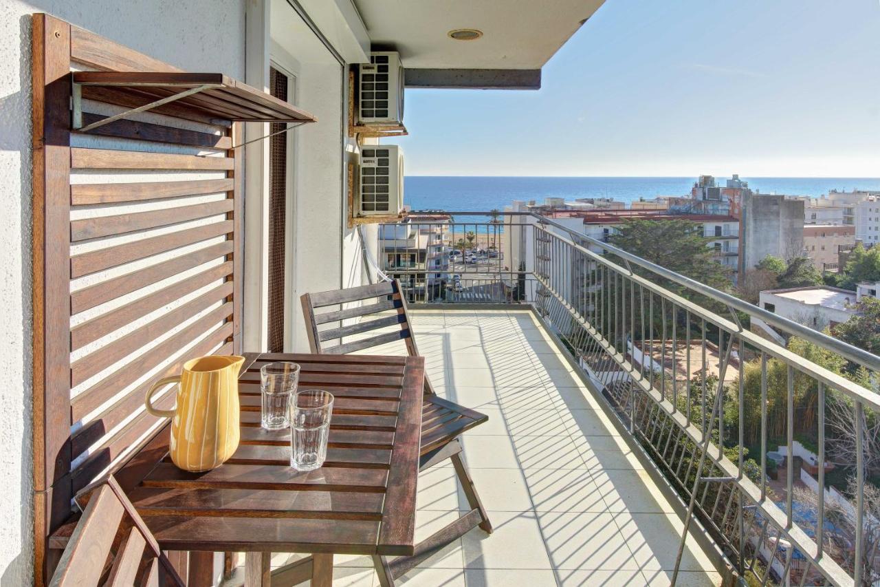 Apartament Pau Casals, 2 Min Walk From The Sea & Sea View يوريت دي مار المظهر الخارجي الصورة